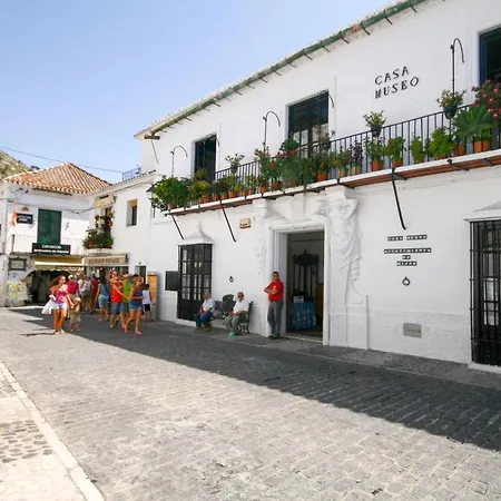 4 Bedroom Mijas Pueblo With Pool & Bbq Málaga