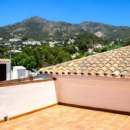 Villa 4 Bedroom Mijas Pueblo With Pool & Bbq Málaga