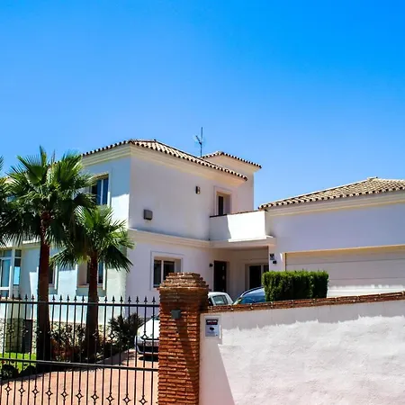 4 Bedroom Mijas Pueblo With Pool & Bbq Villa Málaga